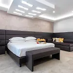 Mesbeglia Luxury 4* 알게로