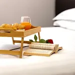 게스트하우스 Mesbeglia Luxury 4*