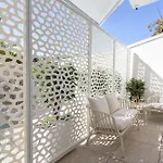 Mesbeglia Luxury
