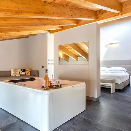 Mesbeglia Luxury 3* אלגהרו