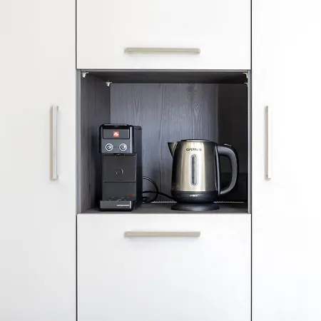 Mesbeglia Luxury 4* 알게로